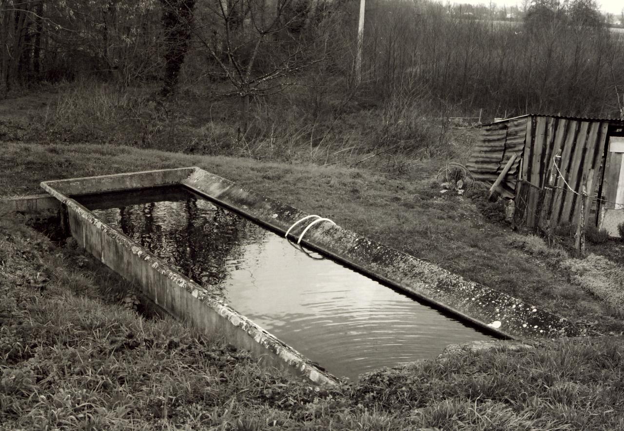 Abzac, un lavoir au lieu-dit Arnault.