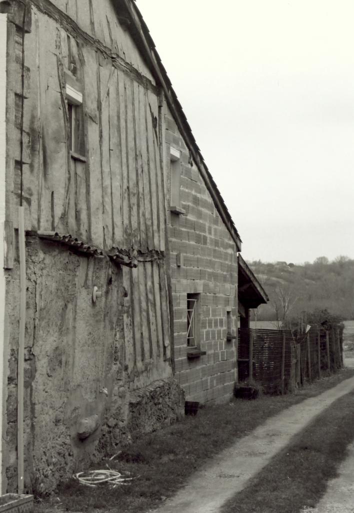 Coutras, une maison à colombage, 49 rue Brossolette