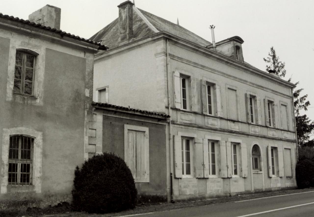 Les Eglisottes, la villa du Chalaure