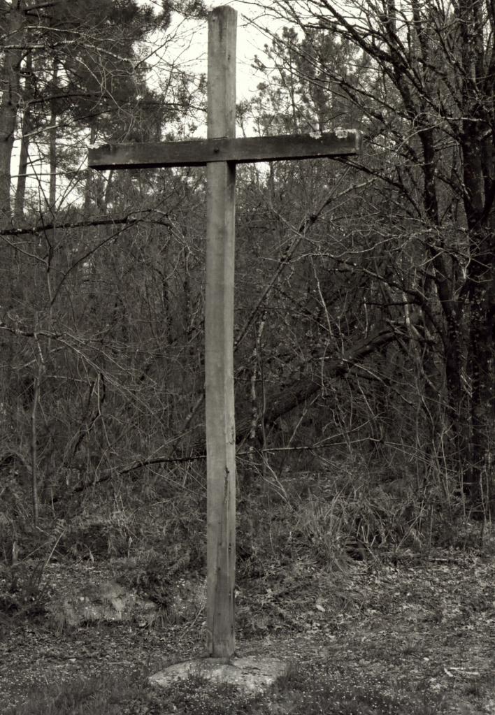 Saint-Christophe-de-Double, la croix d'Alexandre