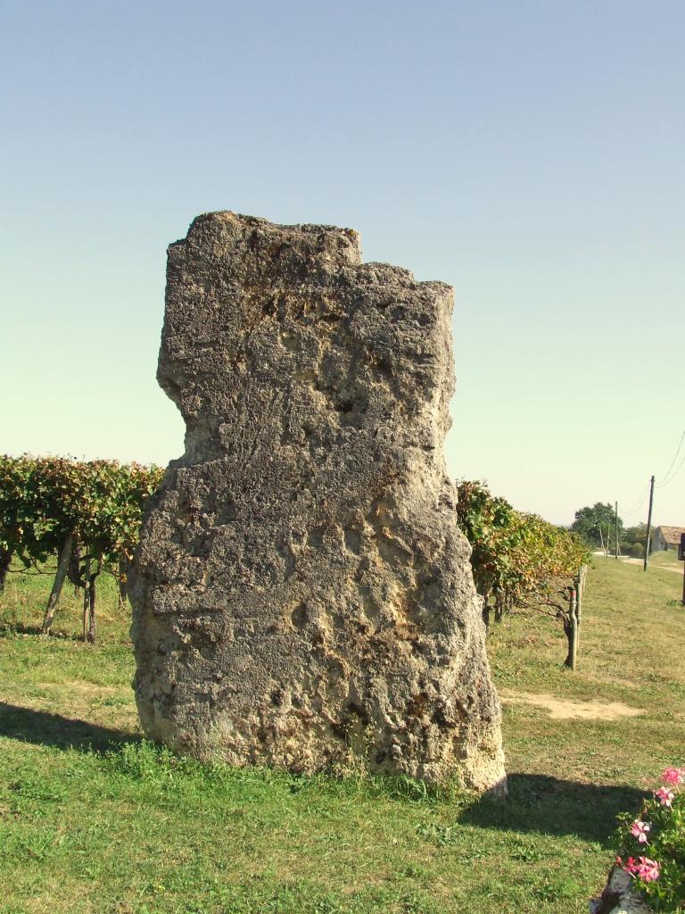 Saillans, le menhir