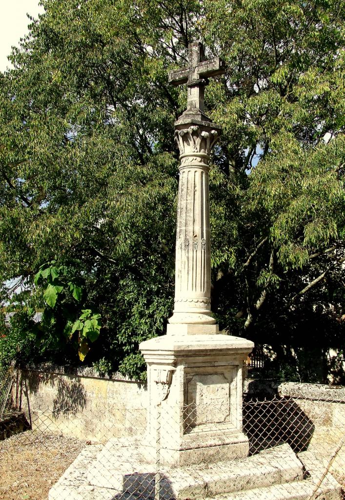 Saint-Michel-de-Fronsac, une croix de mission, au lieu-dit le Sable