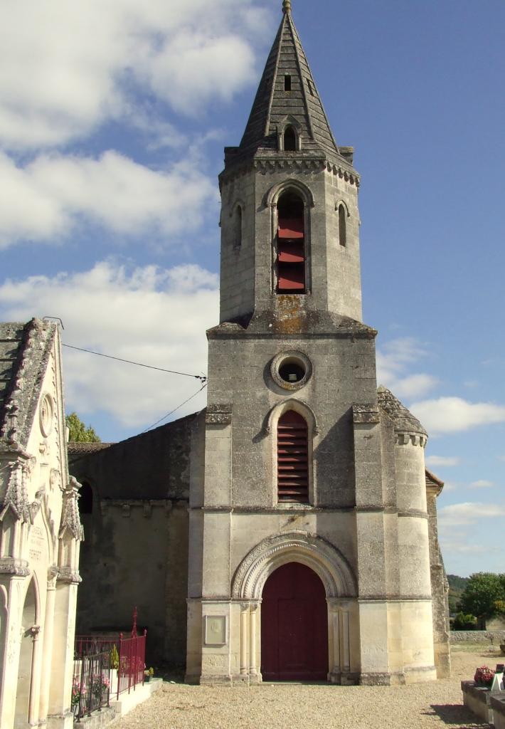 Saint-Germain -la-Rivière, l'église Saint-Germain, romane et remaniée