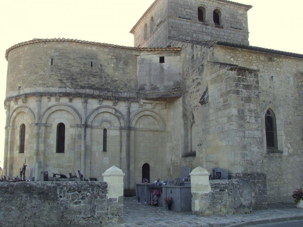 La-Lande-de-Fronsac, l'église, vue gnérale