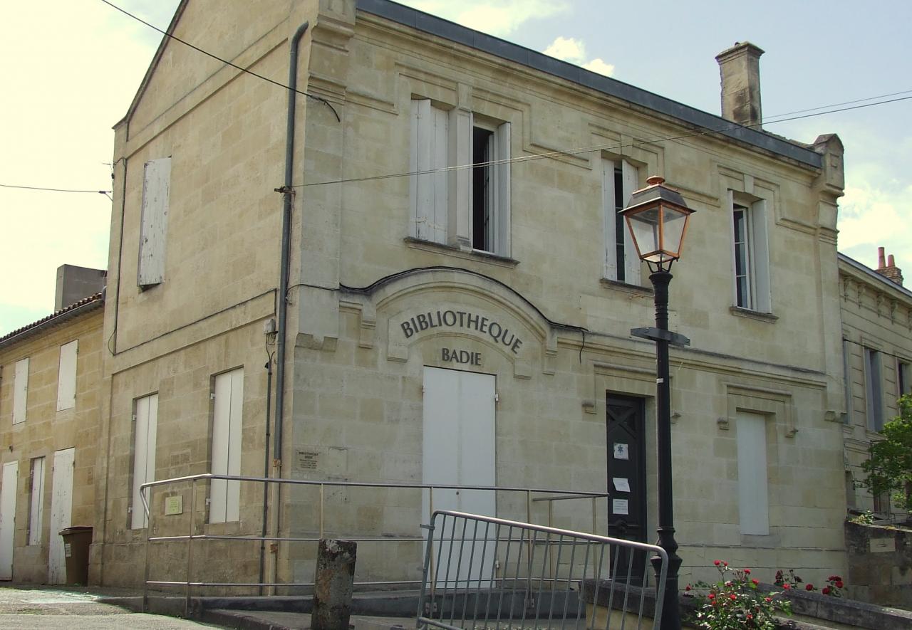 Arveyres, la bibliothèque Badie