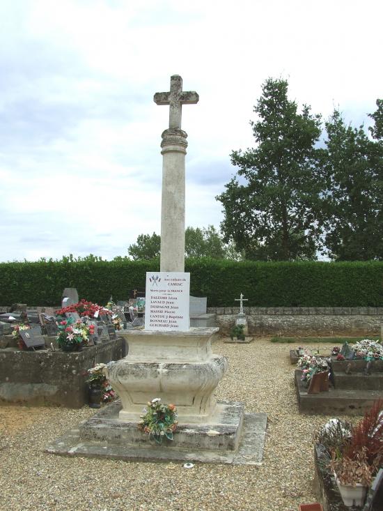 Camiac et Saint-Denis, la croix de cimetière
