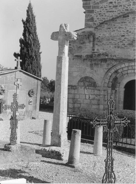 Saint-Martin-de-Laye, la croix du cimetière.