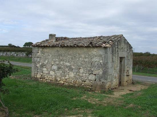 Saint-Quentin-de-Baron, une maison de vigne.