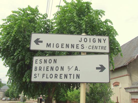 Migennes, des panneaux de signalisation,