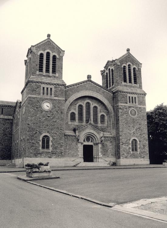 Paimboeuf, l'église néo-byzantine.