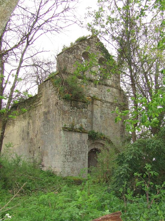 Postiac, en ruine l'ancienne église de Postiac.