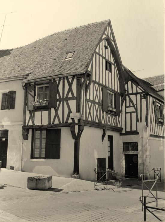 Auxerre, d'autres maisons à pans de bois.