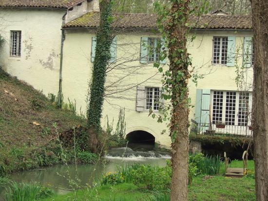 Moulon, le moulin Batan.