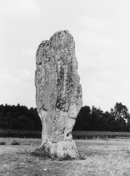 Saint-Sulpice-de-Faleyrens, le menhir de Pierrefitte.