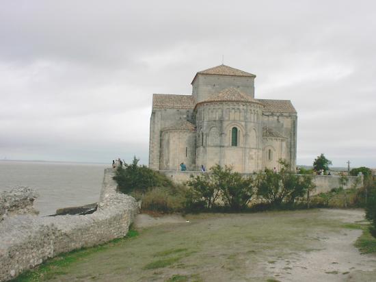 Talmont, l'église Sainte-Radegonde,