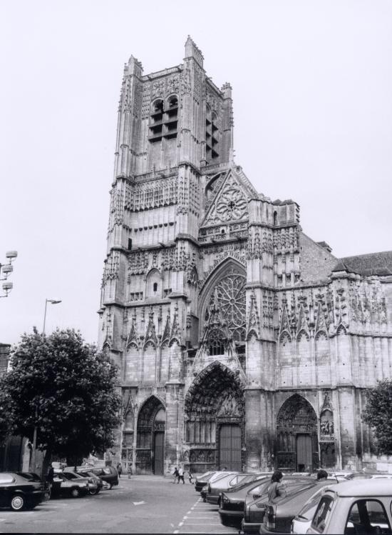 Auxerre, la cathédrale Saint-Etienne.