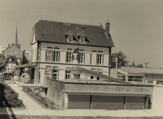 Migennes, le bar à Fonfonse et l'ancien dancing de l'Escale.