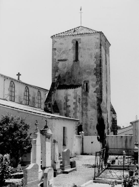 Loix, l'église et le cimetière.