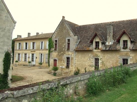 Moulon, le château de Montlau,