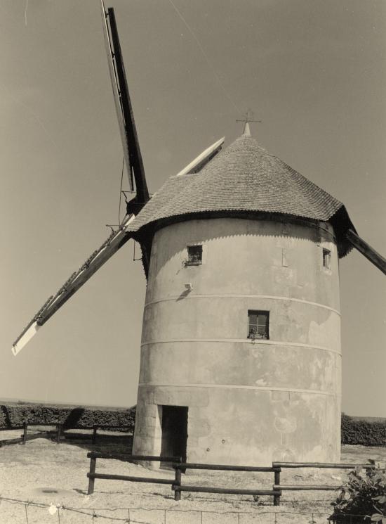 Migé, le moulin à vent.