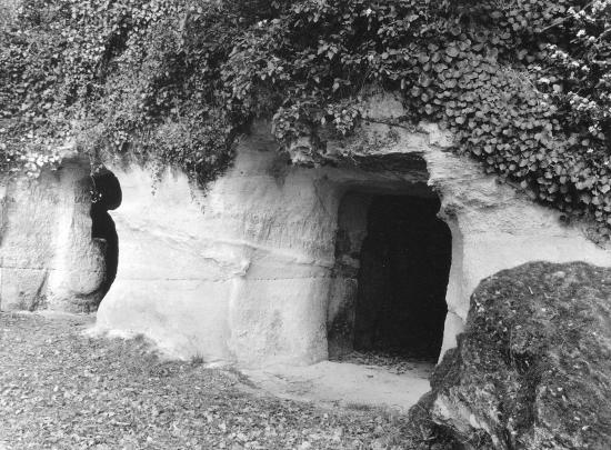 Saint-Hippolyte, les grottes Ferrand.