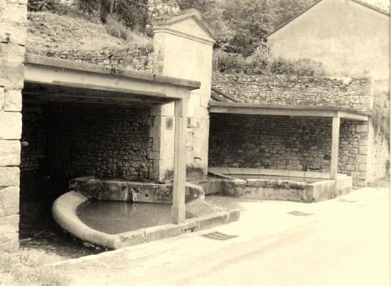 Cadouin, un lavoir.