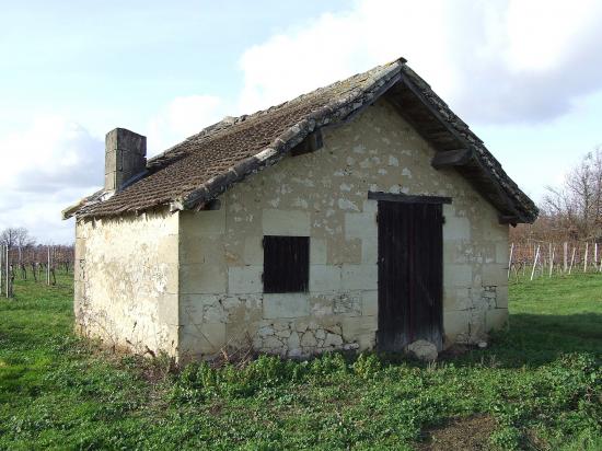 Branne, une petite maison de vigne au lieu-dit Montremblant