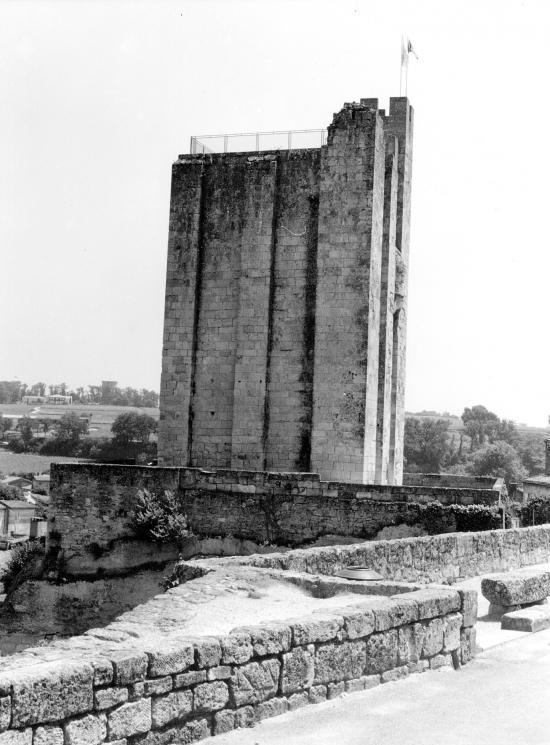 Saint-Emilion, la tour du Roy.