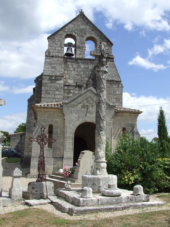 Daignac, la croix du cimetière