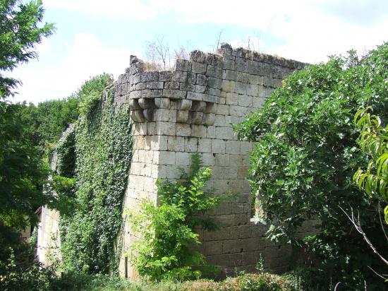 Daignac, un moulin à eau fortifié