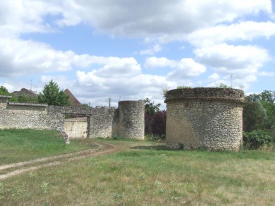 Dardenac, le château de Gaufreteau du 15ème siècle.