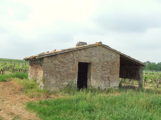 Lugaignac, une petite maison de vigne,