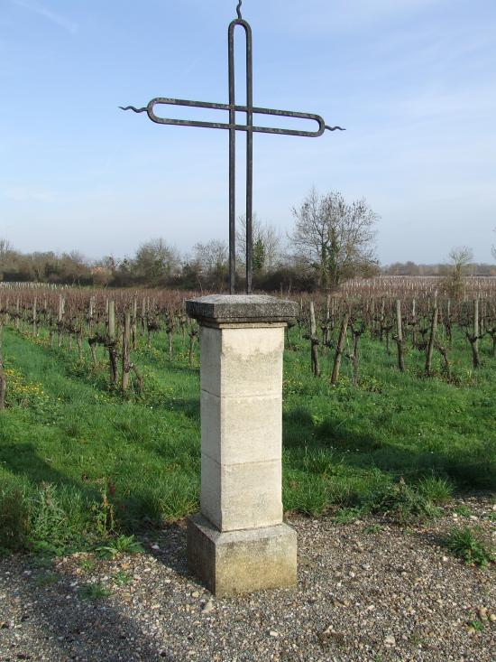 Génissac, une croix de mission.