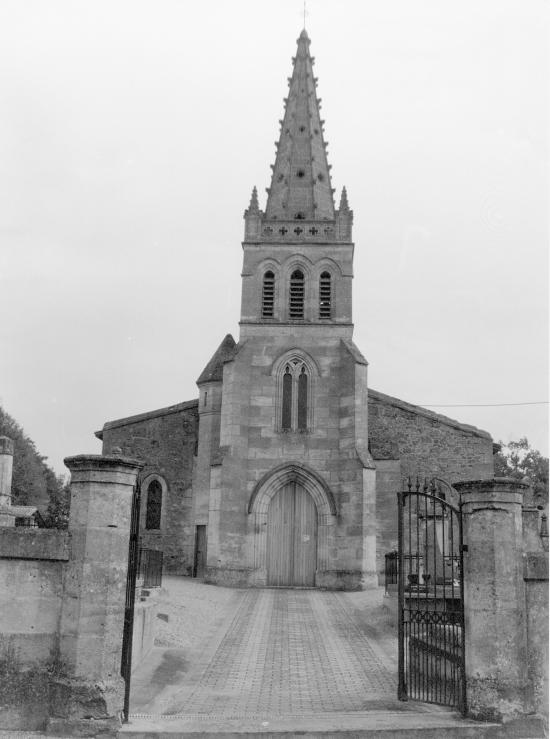 Lapouyade, l'église Sainte-Madeleine, 1543 et 1852,