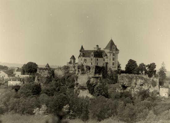 Vitrac, le château de Montford,