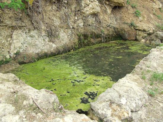 Jugazan, un lavoir,