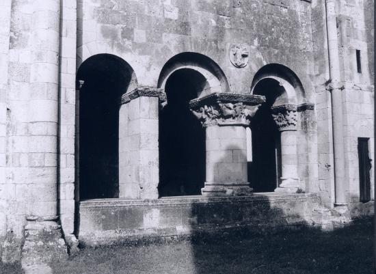 La Sauve, l'Abbaye et son cloître.