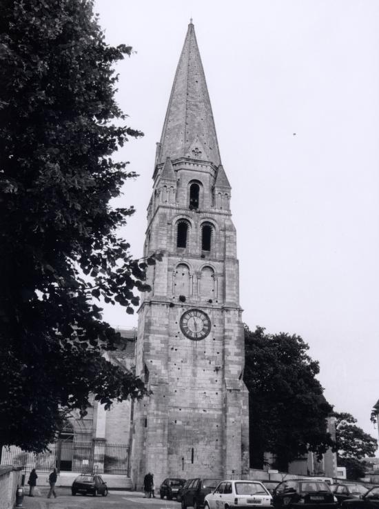 Auxerre, la Tour Saint-Jean.