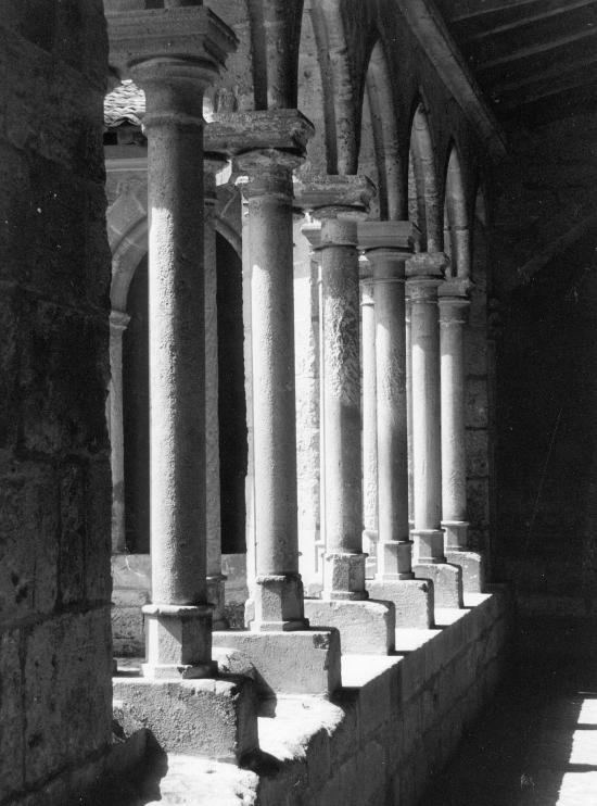 Saint-Emilion, le cloître.