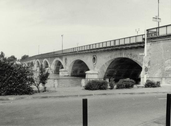 Libourne, le pont de pierre