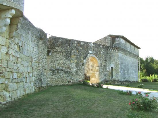 Saint-Quentin-de-Baron, le château de Bisqueytan,