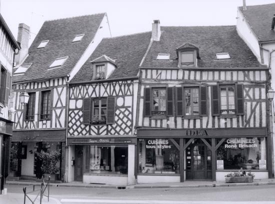 Auxerre, une autre maison à pans de bois.