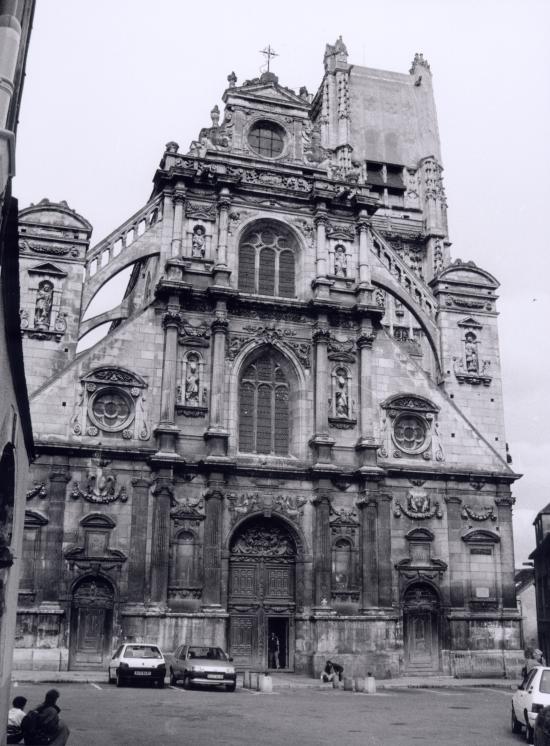 Auxerre, l'Abbatiale Saint-Germain.