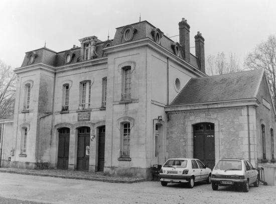 Guitres, la gare.