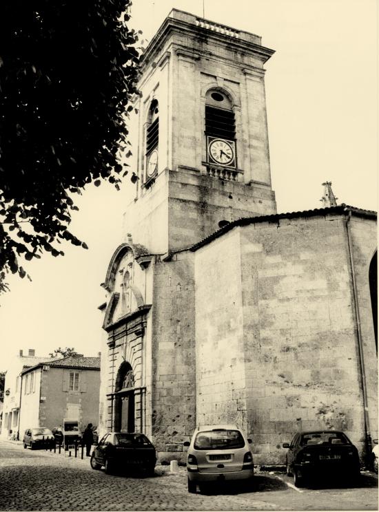 Saint-Martin-de-Ré, une autre vue de l'église.