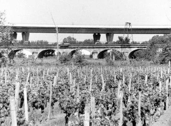 Arveyres, le viaduc des Barrail et la viaduc des 100 arches