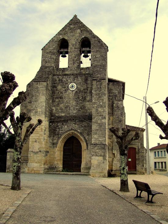 Naujan et Postiac, l'église romane Saint-Pierre,