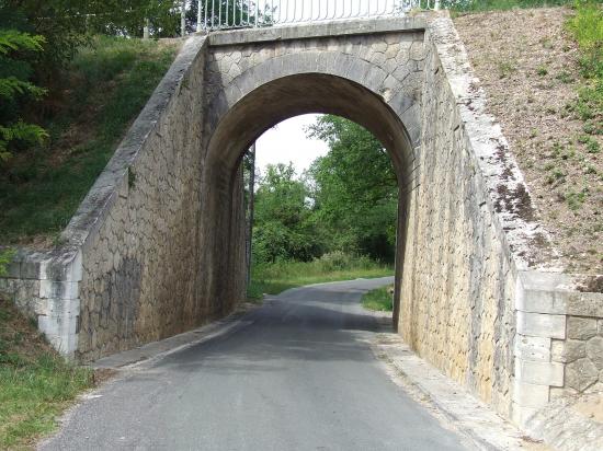 Dardenac, le pont sous la piste cyclable