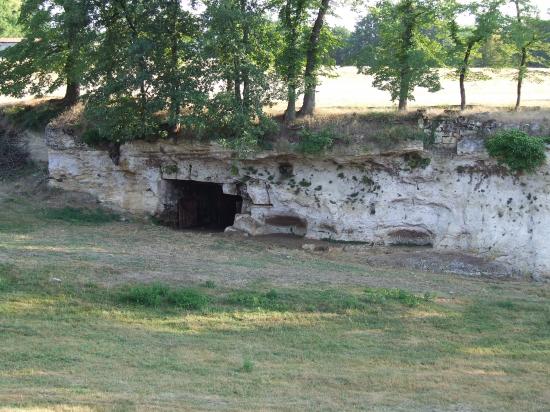 Saint-Quentin-de-Baron, les grottes de Jaurias,