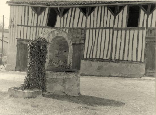 Savignac-de-l'Isle, un puits Gabaye,